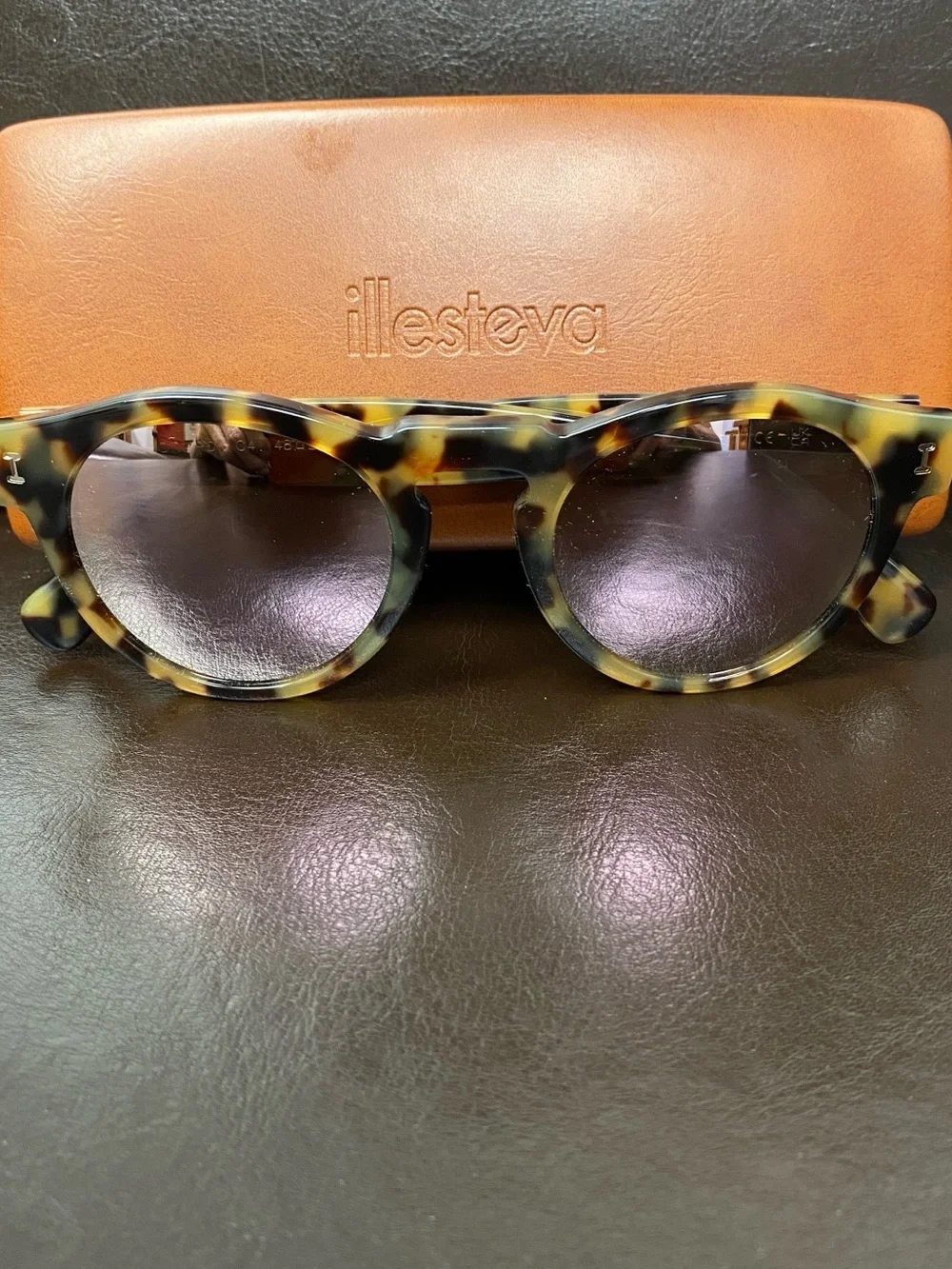Illesteva Round Tortoise Frame Sunglasses with Mirrored Lenses